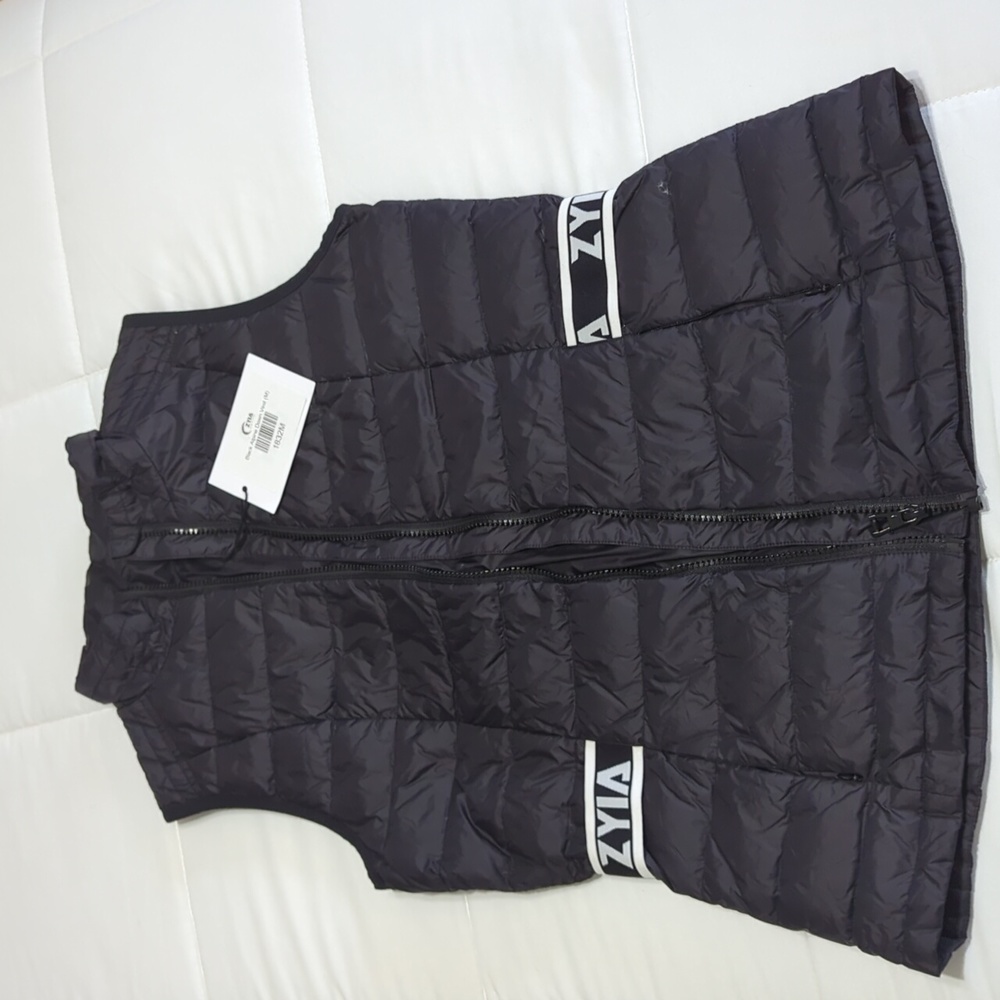 Zyia Vest